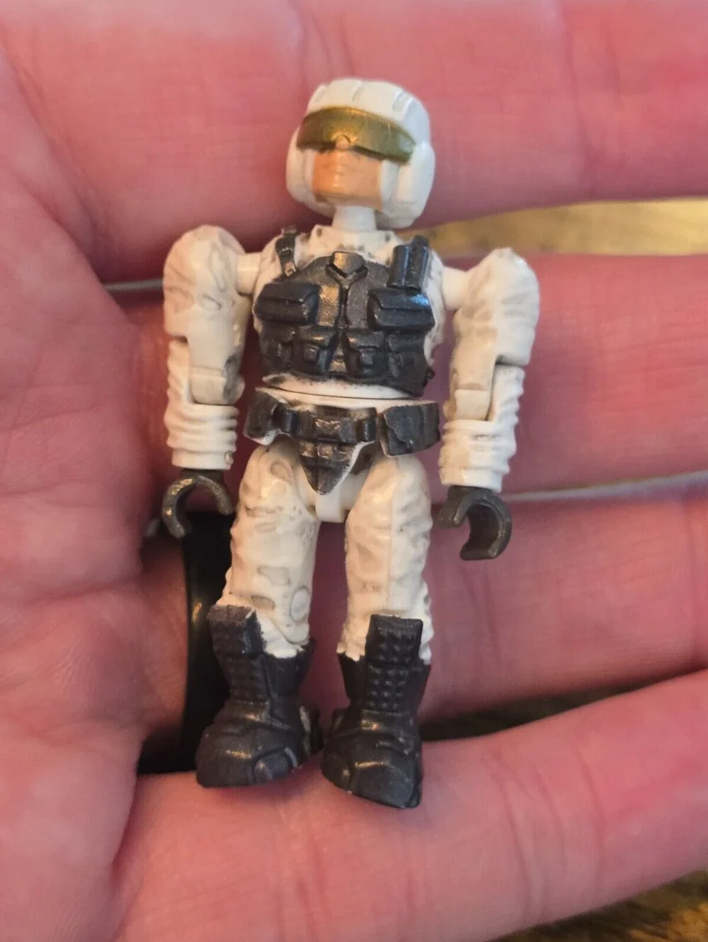 Halo Mega Bloks Arctic UNSC Pilot minifigure